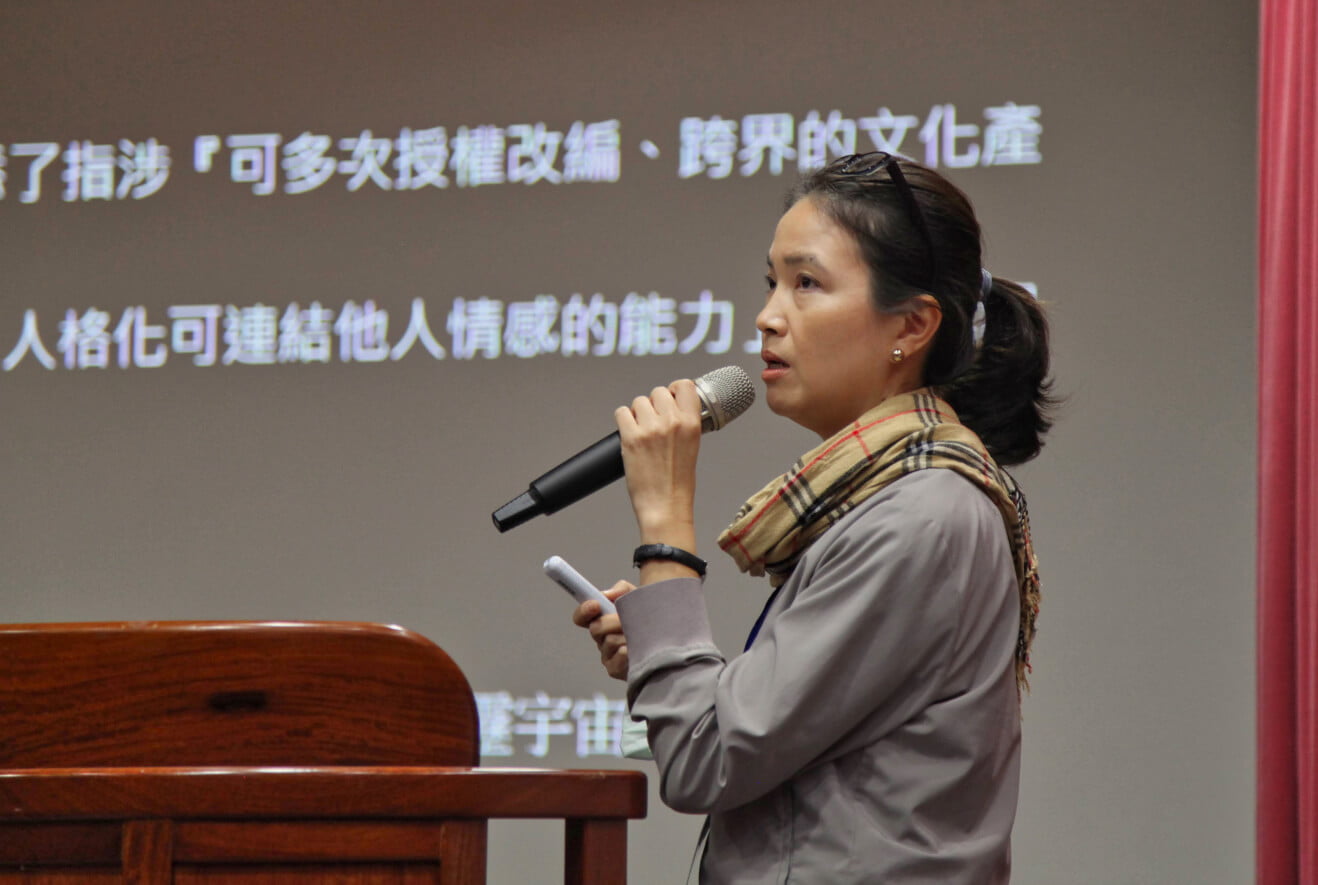 謝筱玫老師近照